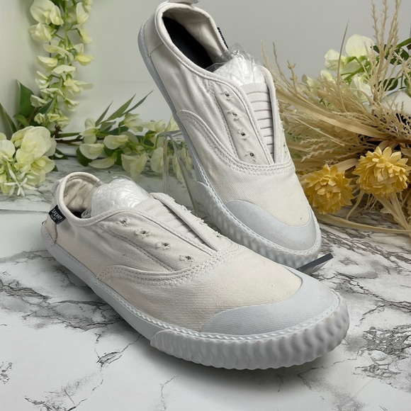 SPERRY’S Sz 7.5 Well Loved White Slip On Sneakers. Perfectly In Good Shape Loved - Picture 5 of 5